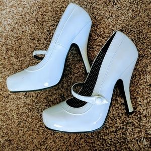 Pin-up Style Heels
